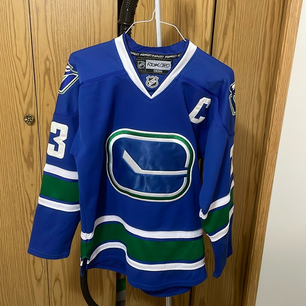 Vancouver Canucks - Henrik Sedin Jersey